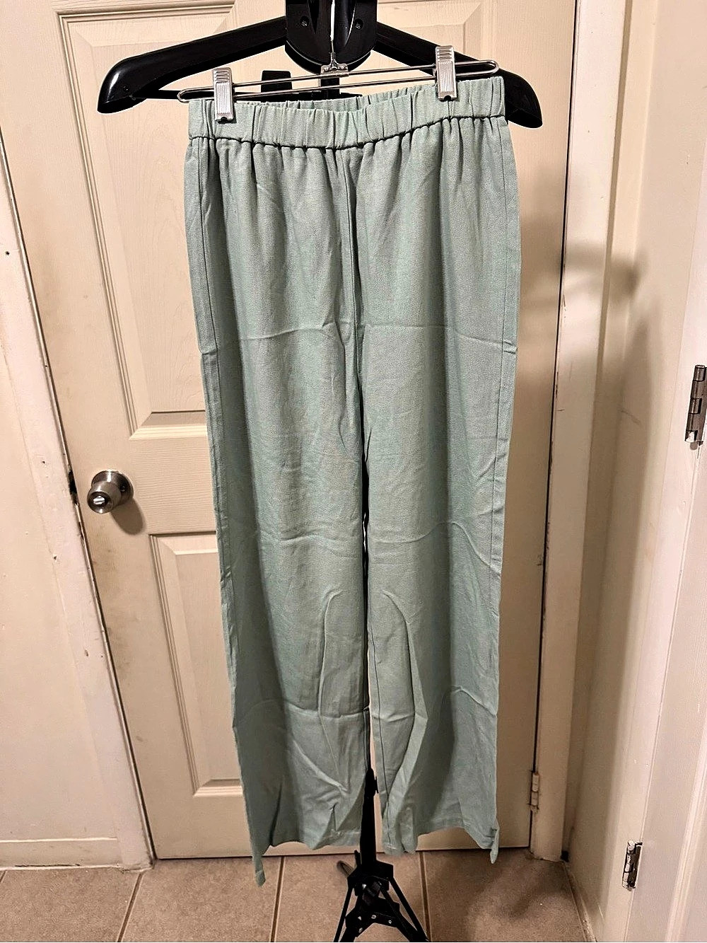 Paisley Lane Straight Leg Pants in Green Size 10 Like New